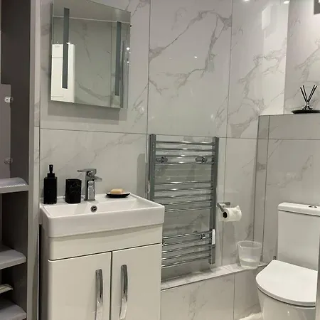 1 Bedroom Luxury Flat In Kensington Londra Esterno foto