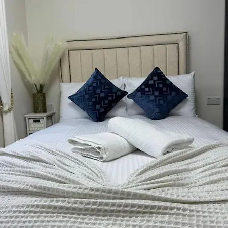 1 Bedroom Luxury Flat In Kensington Londra Esterno foto