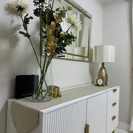 1 Bedroom Luxury Flat In Kensington Londra Esterno foto