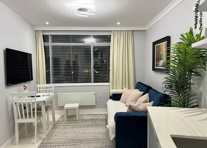 1 Bedroom Luxury Flat In Kensington